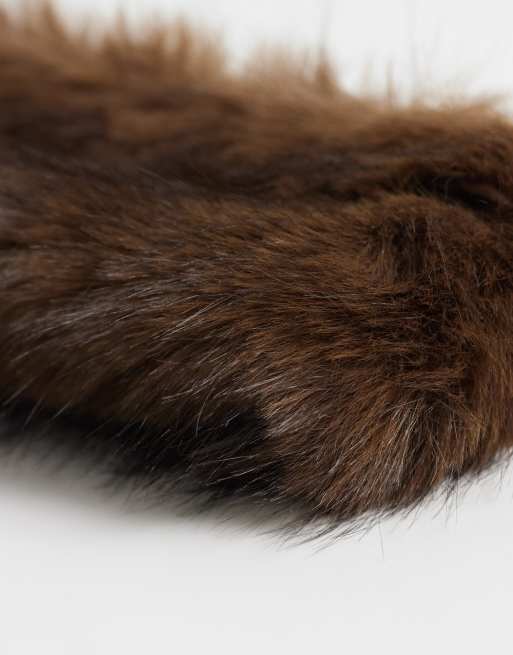 Reclaimed Vintage haarband in chocoladebruin faux-fur, 2 van 3