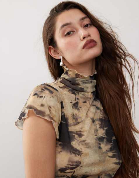 Reclaimed Vintage high neck capped sleeve top in gothic blur print - view 1