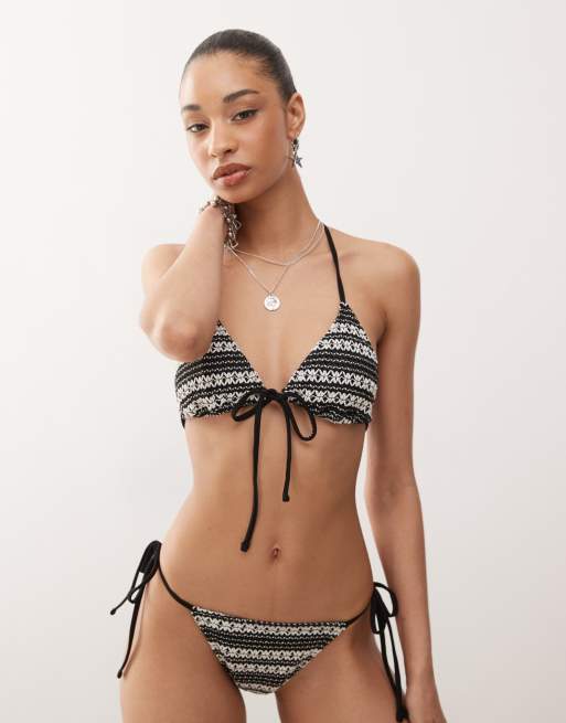 Reclaimed Vintage - Hæklet trekants-bikinitop i sort/hvid med bindefront
