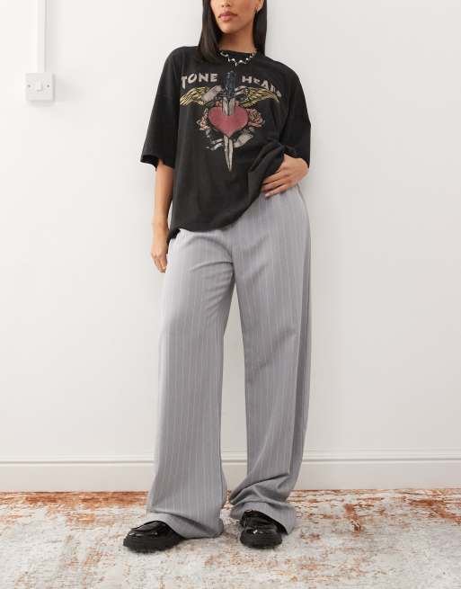 Reclaimed Vintage – Hose in Grau mit Nadelstreifen und weitem Bein