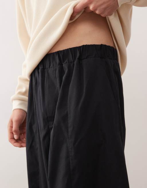 Reclaimed Vintage – Hose in verwaschenem Schwarz mit Ballon-Beinschnitt, 4 von 5