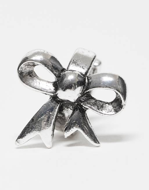 Reclaimed Vintage huggie hoops with bows in burnished silver, 3 of 3