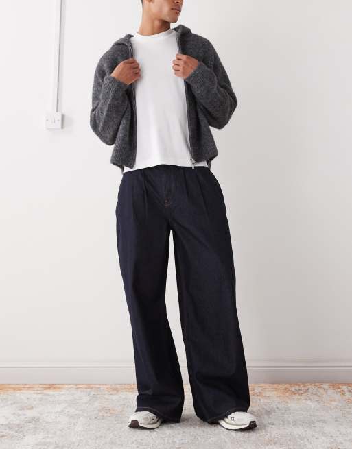 Reclaimed Vintage – Indigoblå jeans med långa, vida ben och sydda veck framtill
