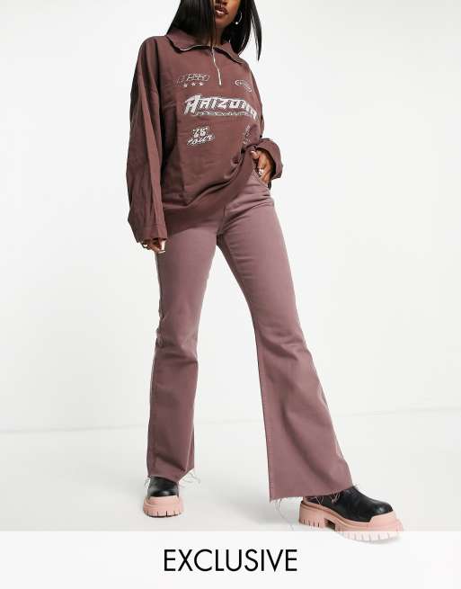 Reclaimed Vintage Inspired – '86 – Weit geschnittene Schlagjeans in verwaschenem Braun