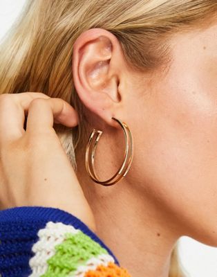 Reclaimed Vintage inspired 90s hoop earring in gold