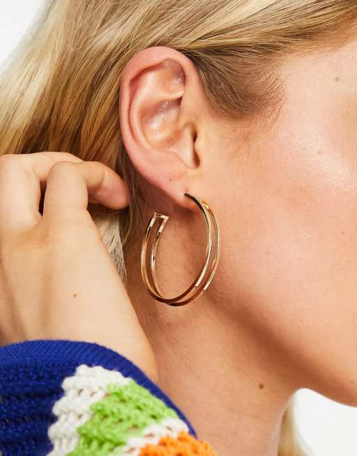 Reclaimed Vintage Inspired 90s hoop earrings in gold