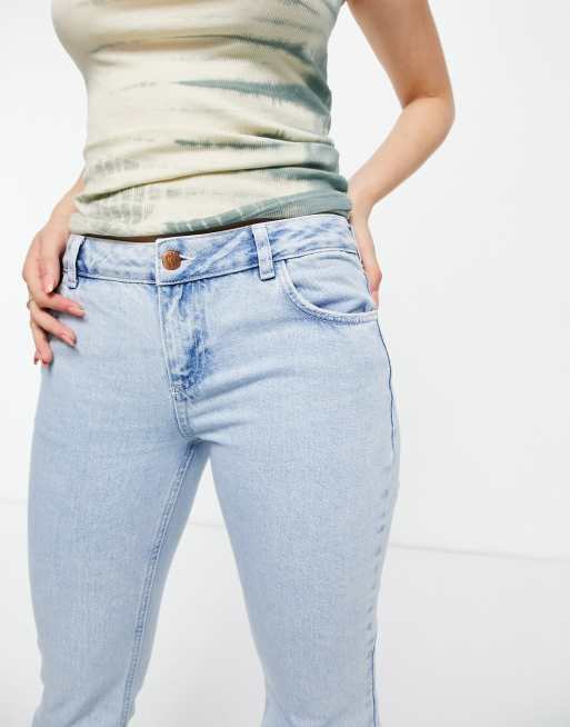 Reclaimed Vintage inspired 90s low rise flare in bleach - MBLUE, 3 of 4