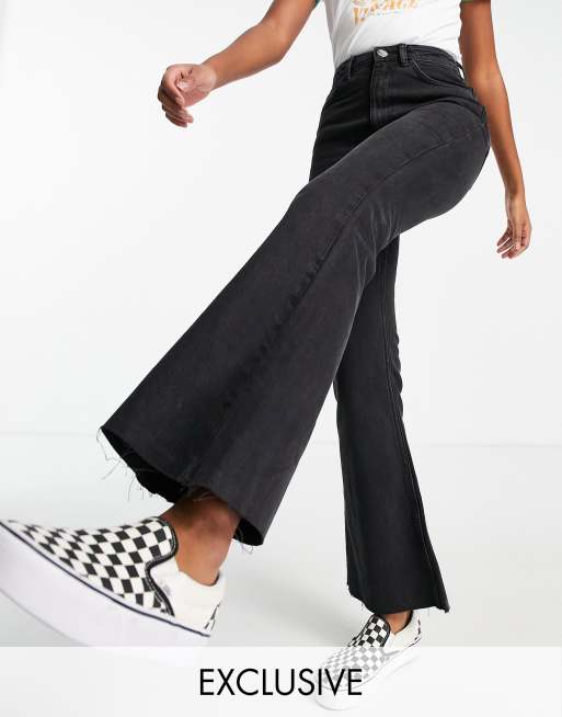 Reclaimed Vintage inspired '99 flare jean in washed black