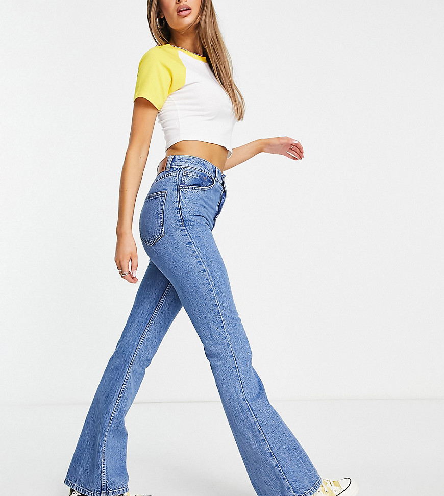 Reclaimed Vintage Inspired 99' flare jeans in pretty blue-Blues