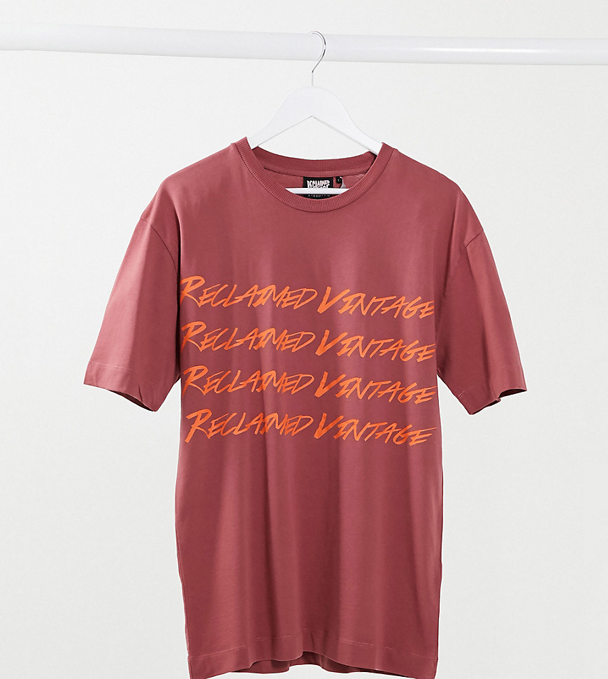 Reclaimed Vintage Inspired - Bordeaux unisex-t-shirt med flere logoer-Lyserød