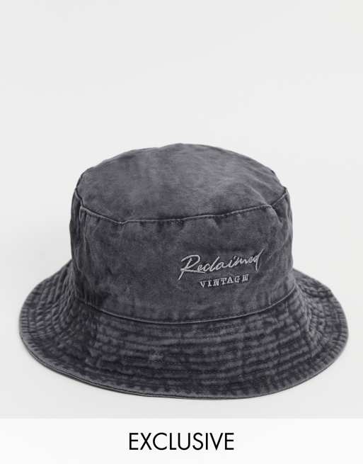 Reclaimed Vintage Inspired - Bucket hat in gewassen houtskool met logoboorduursel