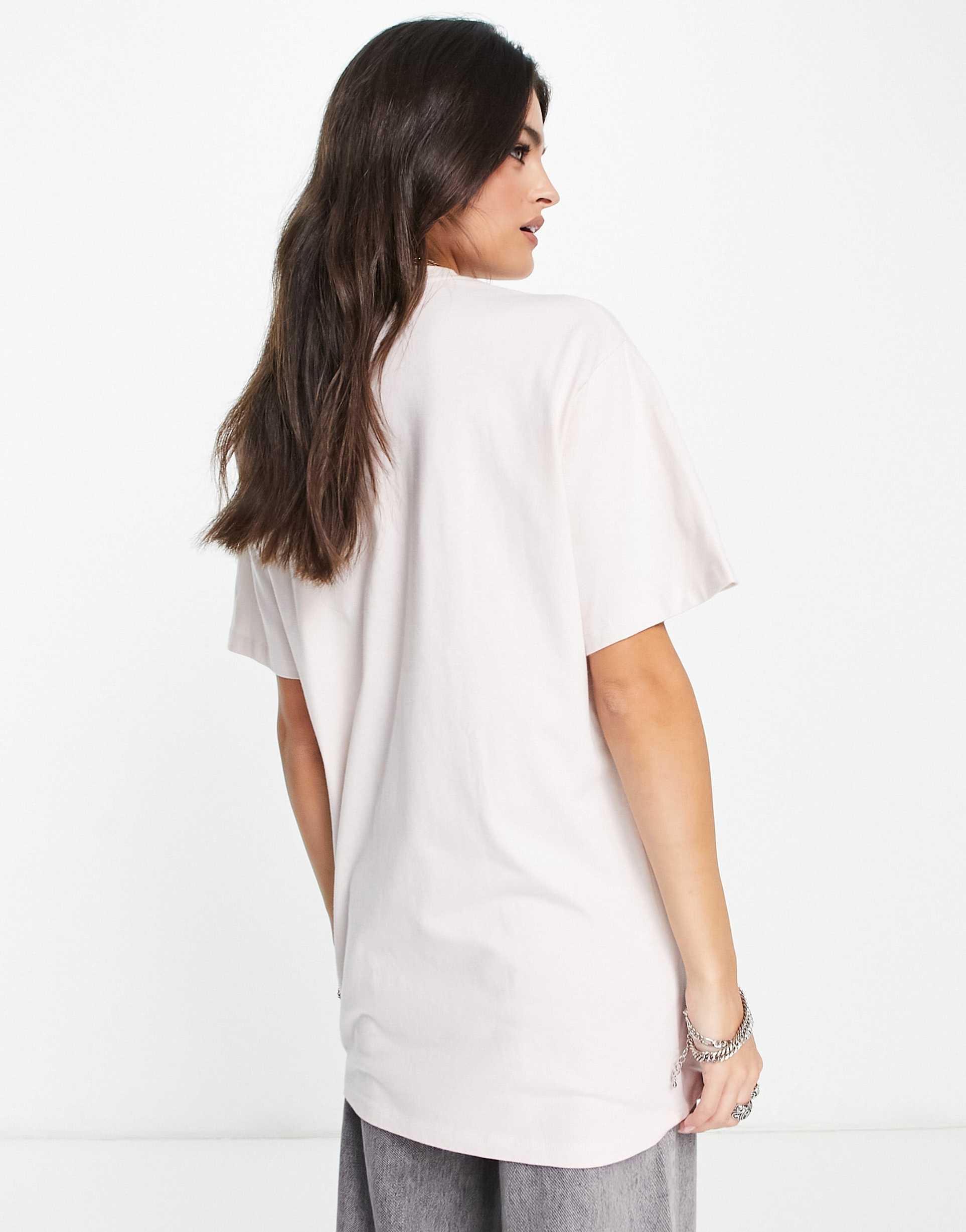 Reclaimed Vintage inspired butterfly moon tshirt in ecru view 3