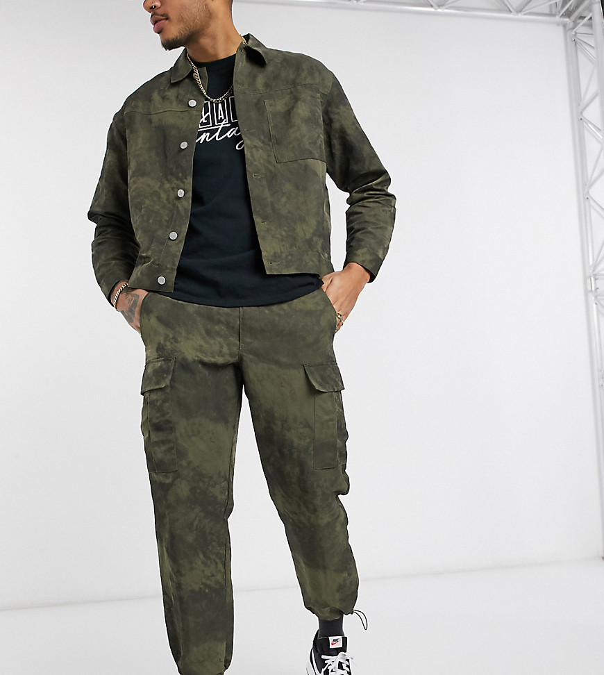 Reclaimed Vintage inspired cargo trousers in washed khaki with toggles-Green