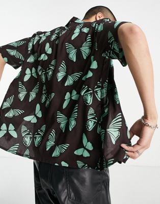 Chemises imprimées Reclaimed Vintage Inspired - Chemise à col à revers avec imprimé papillons