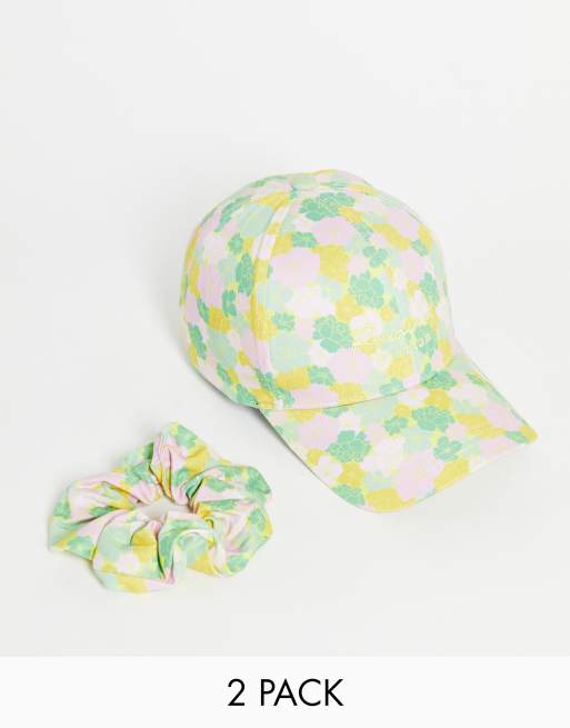 Reclaimed Vintage Inspired - Confezione con elastico per capelli e cappellino con stampa a fiori