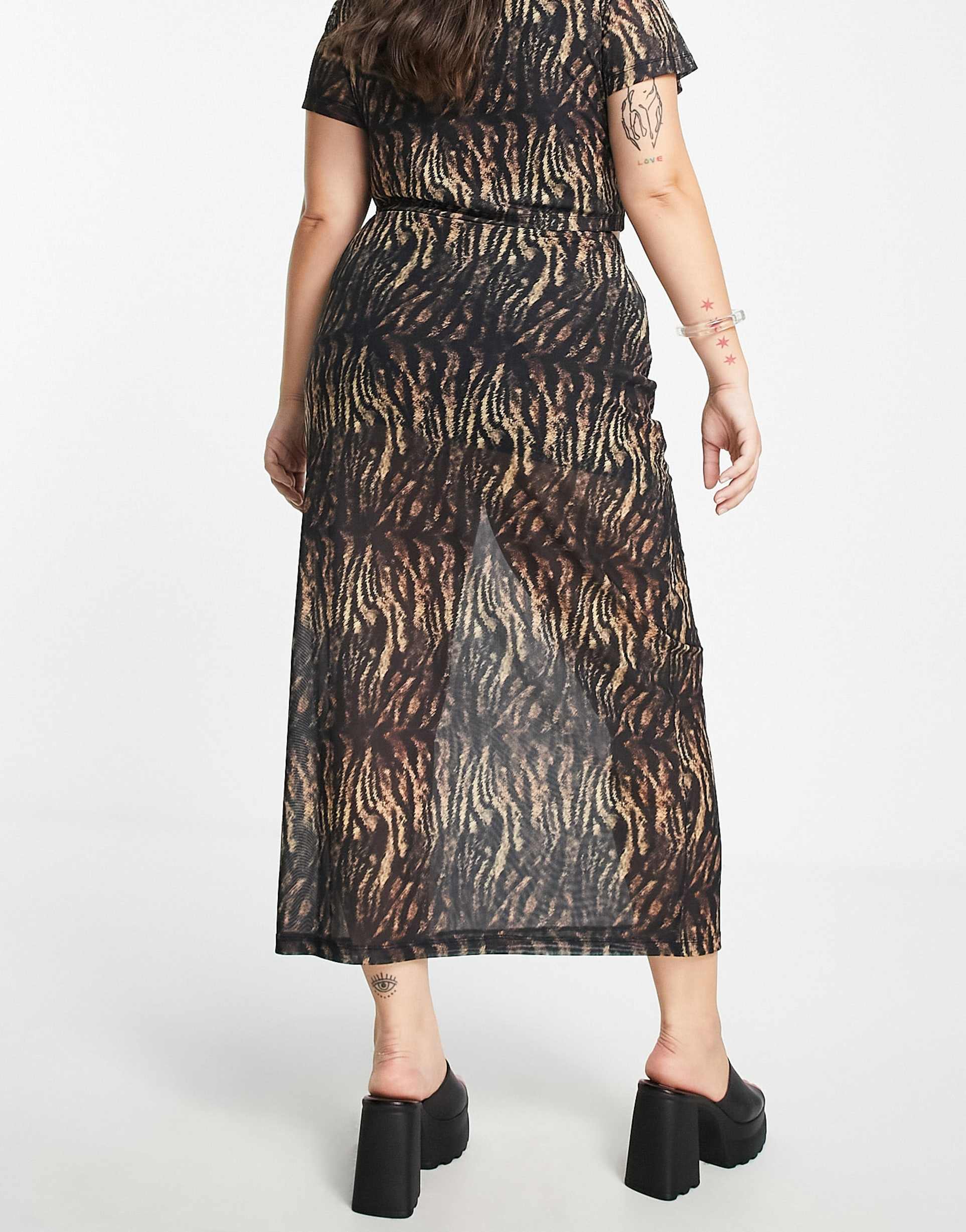 Reclaimed Vintage inspired curve co-ord midi skirt in brown animal print view 3