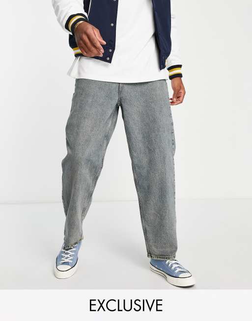 Reclaimed Vintage Inspired – Jeansy dad typu baggy z efektem sprania w stylu lat 90. 