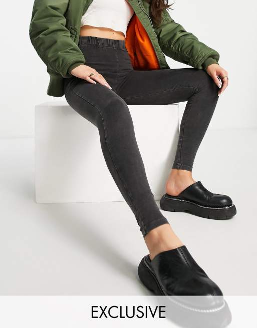Reclaimed Vintage Inspired leggings in acid wash