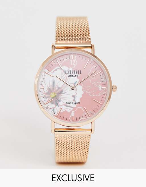 Reclaimed Vintage – Inspired – Mesh-Armbanduhr mit floralem Design in Roségold, exklusiv bei ASOS