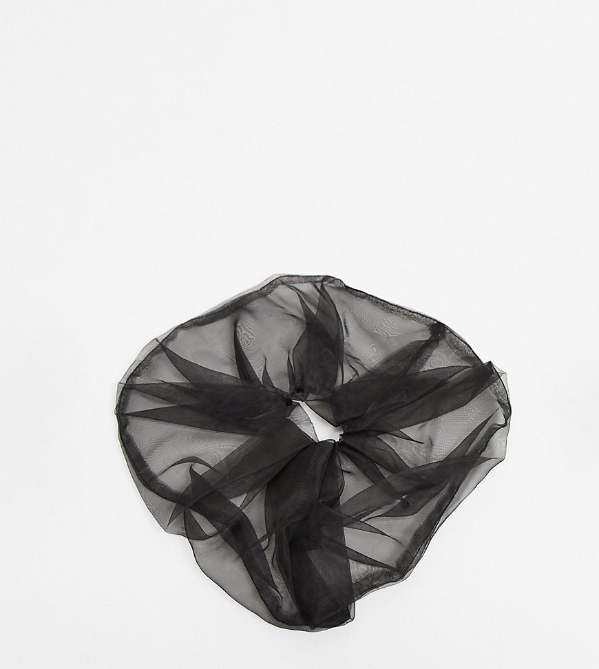 Reclaimed Vintage Inspired - Oversized scrunchie van organza in zwart