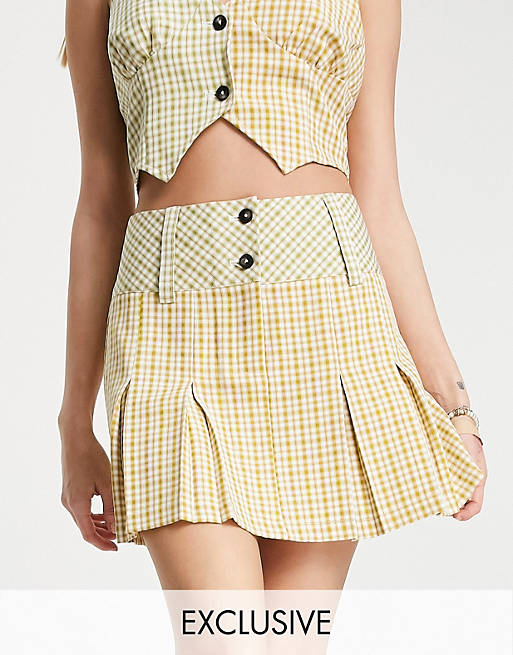 Reclaimed Vintage inspired pleated skirt in mixed gingham
