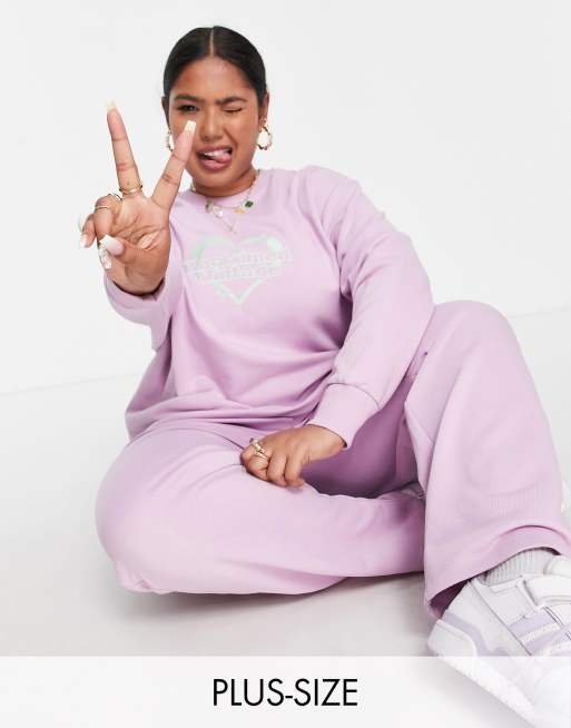 Reclaimed Vintage inspired plus sweat with heart logo graphic in pink