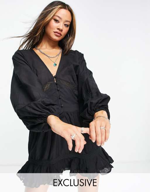 Reclaimed Vintage Inspired - Robe rétro boutonnée sur le devant et empiècements en dentelle - Noir