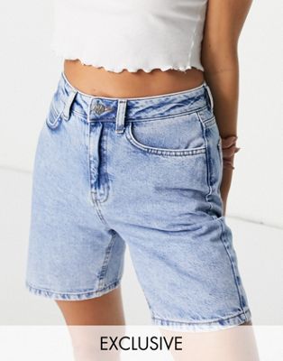 Shorts Reclaimed Vintage Inspired - Short en jean coupe dad style années 90 - Délavage responsable