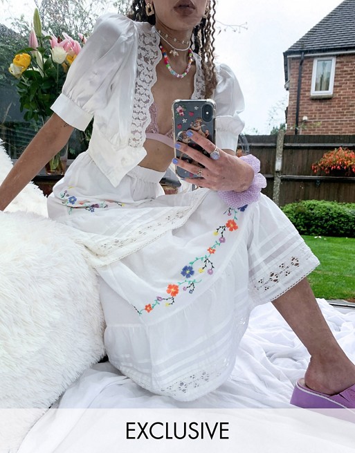 Reclaimed Vintage inspired skirt with embroidery and tiers co-ord in white