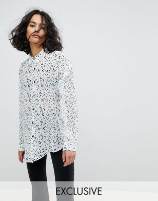 Reclaimed Vintage Inspired – Skjorta med volangärm och stjärnmönster-Gräddvit