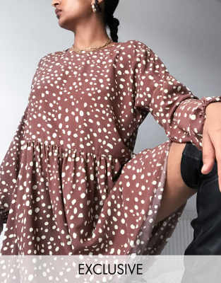 Reclaimed Vintage Inspired - Smockjurk met lange mouwen en stippen in chocoladebruin