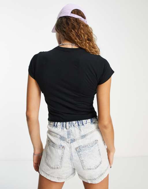 Reclaimed Vintage Inspired – Svart crop top med licensierat Lilo & Stitch-tryck, 2 av 4