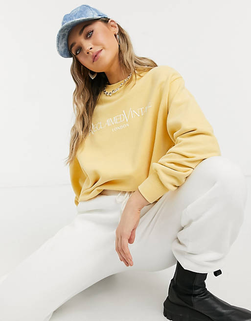  Reclaimed Vintage inspired sweat with logo in yellow 