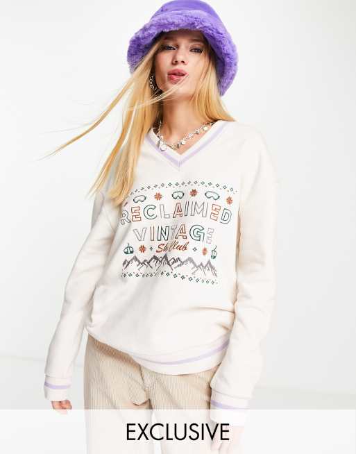 Reclaimed Vintage Inspired – Sweatshirt mit Zierstreifen am V-Ausschnitt und Norweger-Logomuster