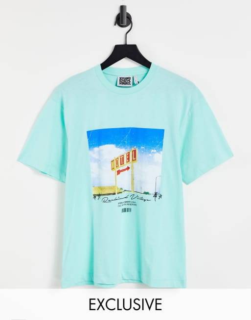Reclaimed Vintage Inspired - T-shirt blu con grafica di panorama sul davanti