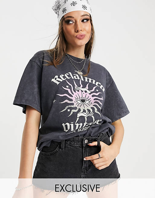 Reclaimed Vintage inspired t-shirt in washed charcoal with solar band print
