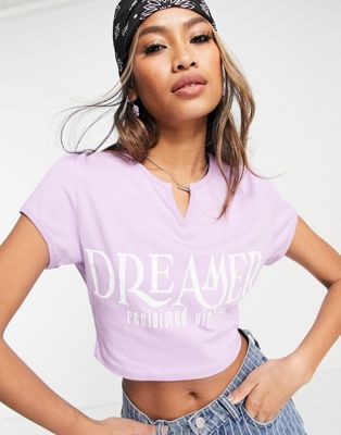 Femme Reclaimed Vintage Inspired - T-shirt rétréci à col à encoche et imprimé Dreamer - Rose