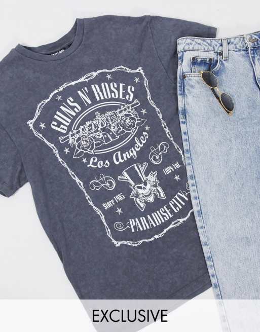 Reclaimed Vintage inspired t-shirt with Guns and Roses print in washed charcoal