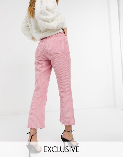 Reclaimed Vintage Inspired - The '85 - Pantaloni corti a zampa in velluto a coste rosa