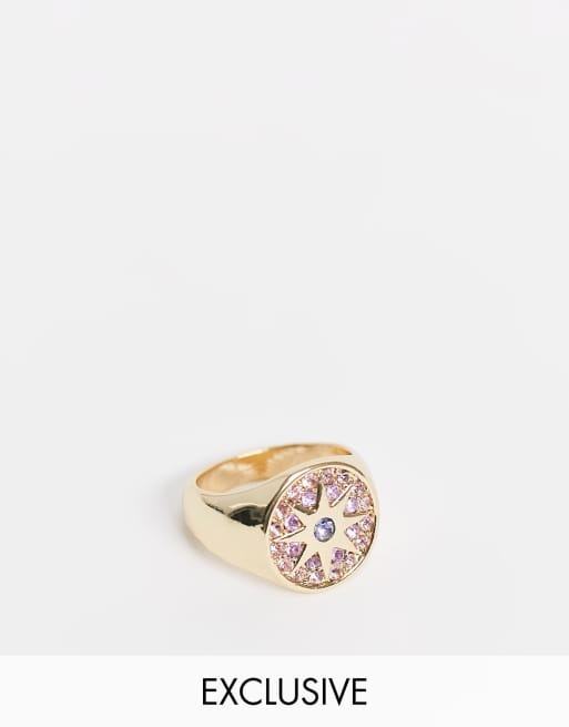 Reclaimed Vintage inspired the cosmic star signet ring in gold