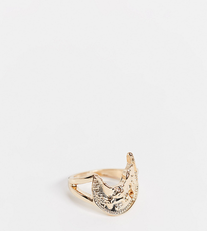 Reclaimed Vintage inspired the warped St Christopher ring in gold