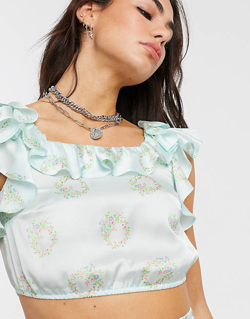 Exclusives Reclaimed Vintage inspired top with ruffle blue floral print 