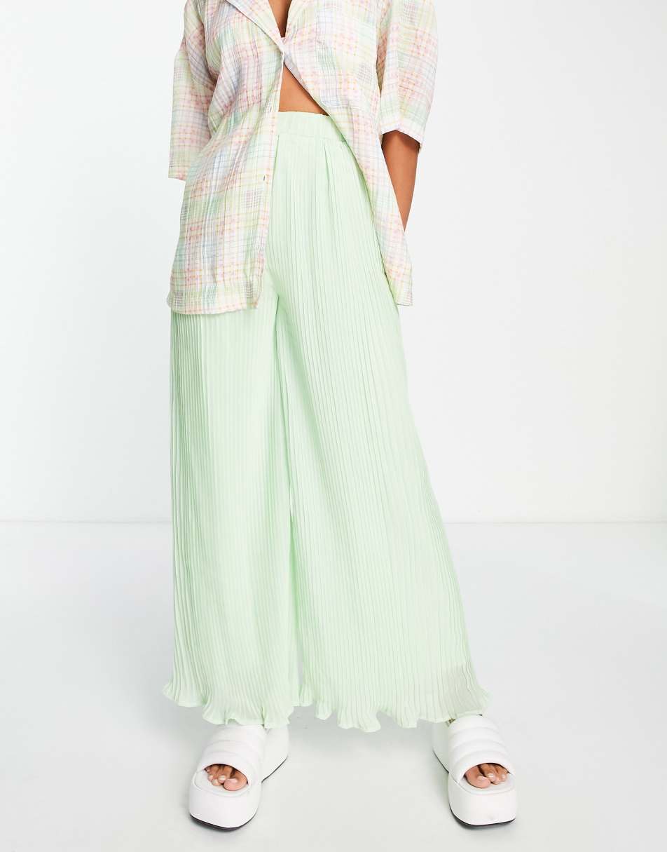 Reclaimed Vintage inspired trousers in pistachio