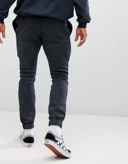 Reclaimed Vintage inspired – Überfärbte Jogginghose in verwaschenem Schwarz, 2 von 4