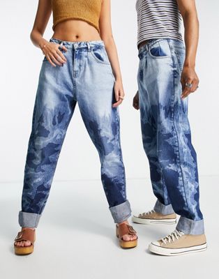 Reclaimed Vintage inspired unisex 83' relaxed jean in bleach wash