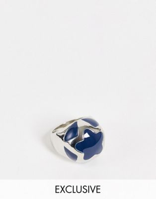 Reclaimed Vintage inspired unisex chunky bubble ring with flower centre in blue and silver