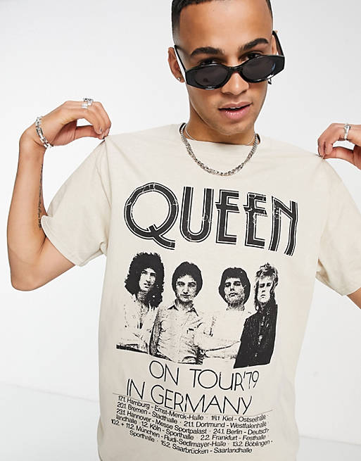 bright Independent alone Reclaimed Vintage inspired unisex licensed Queen t-shirt in ecru | ASOS