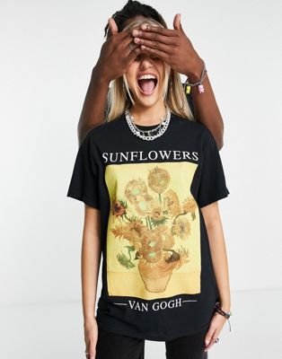 Reclaimed Vintage inspired unisex licensed Van Gogh t-shirt in black | ASOS