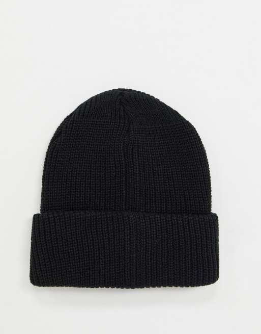 Reclaimed Vintage inspired unisex logo beanie hat in black, 2 of 4