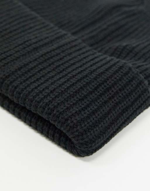 Reclaimed Vintage inspired unisex logo beanie hat in black, 4 of 4
